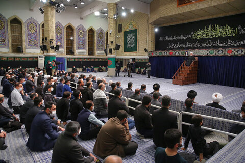 گزارش تصویری I  مراسم عزاداری حضرت فاطمه‌زهرا سلام‌الله‌علیها با حضور مقام معظم رهبری