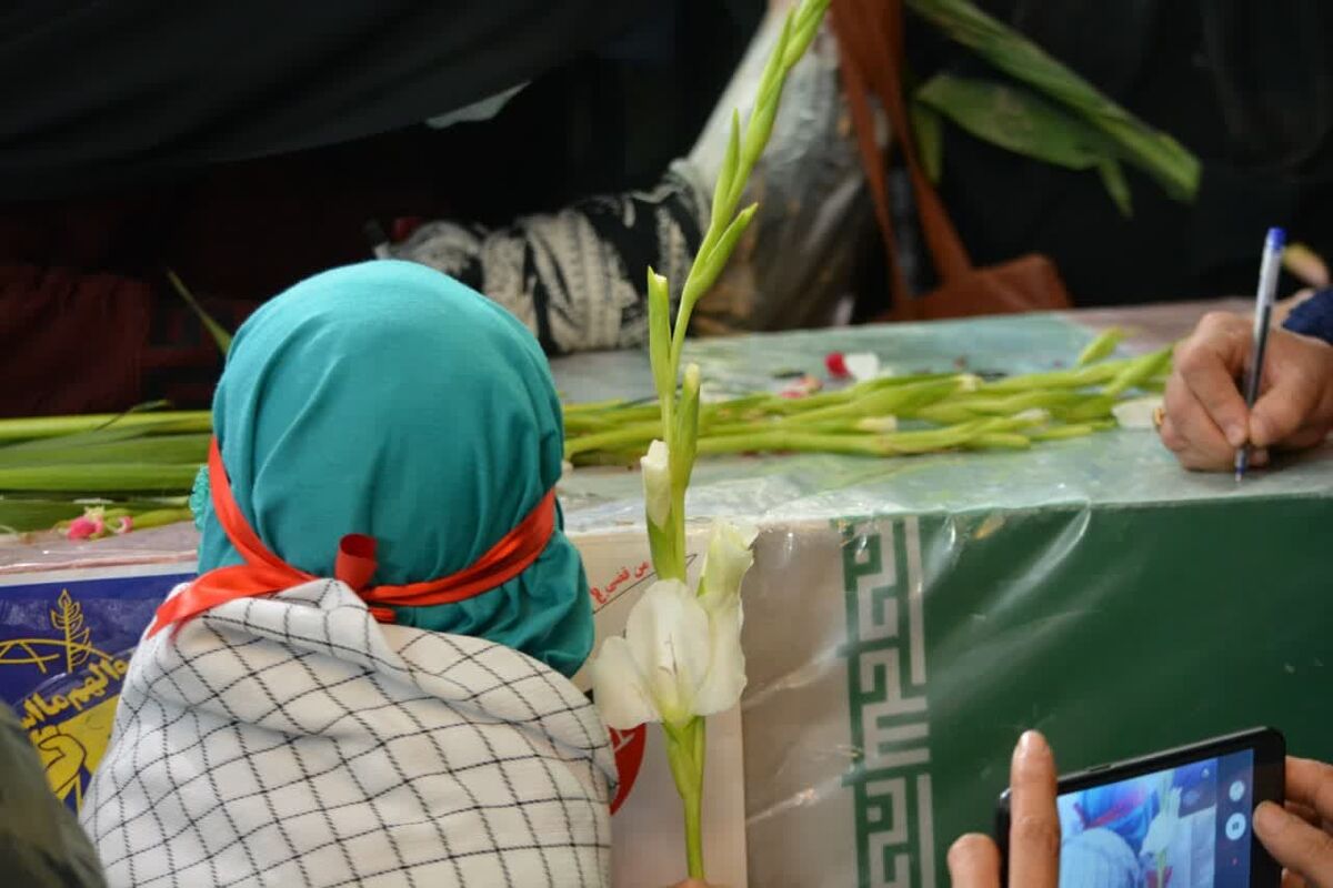یک شهید گمنام در روستای پیوهژن در آستانه شهادت حضرت فاطمه(س) تشییع شد