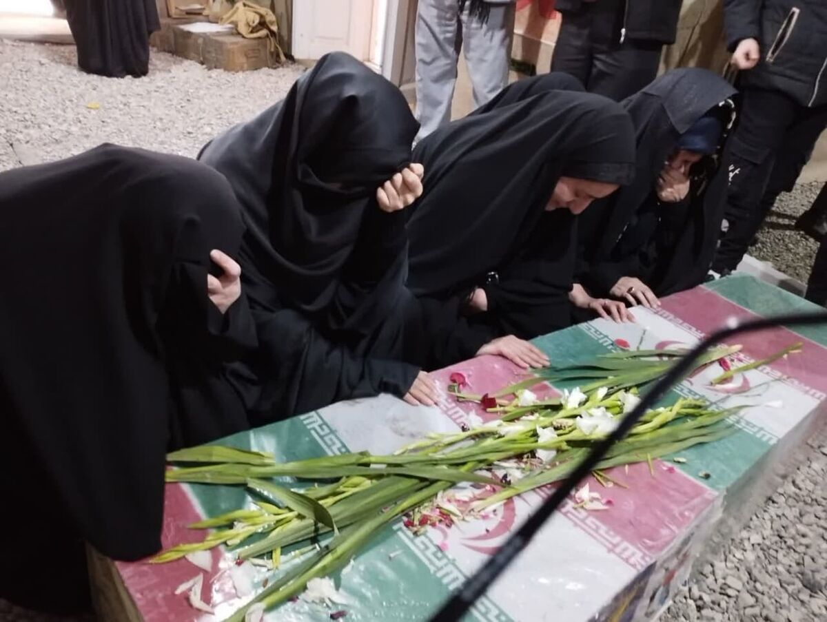 یک شهید گمنام در روستای پیوهژن در آستانه شهادت حضرت فاطمه(س) تشییع شد