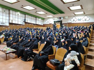 برگزاری اجتماع دختران حاج قاسم در مشهدالرضا