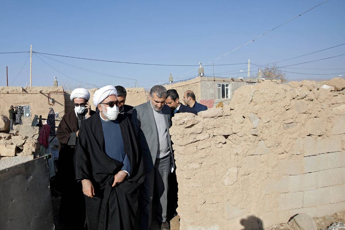 حضور تولیت آستان قدس رضوی ‌در جمع اهالی روستای «هندل آباد» مشهد 