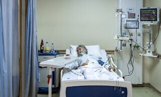 افزایش شمار مبتلایان به کرونا در بخش مراقبت‌های ویژه بیمارستان‌های مشهد 