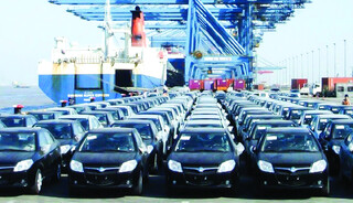 ۲۰ شرکت مجوز واردات خودرو گرفته‌اند