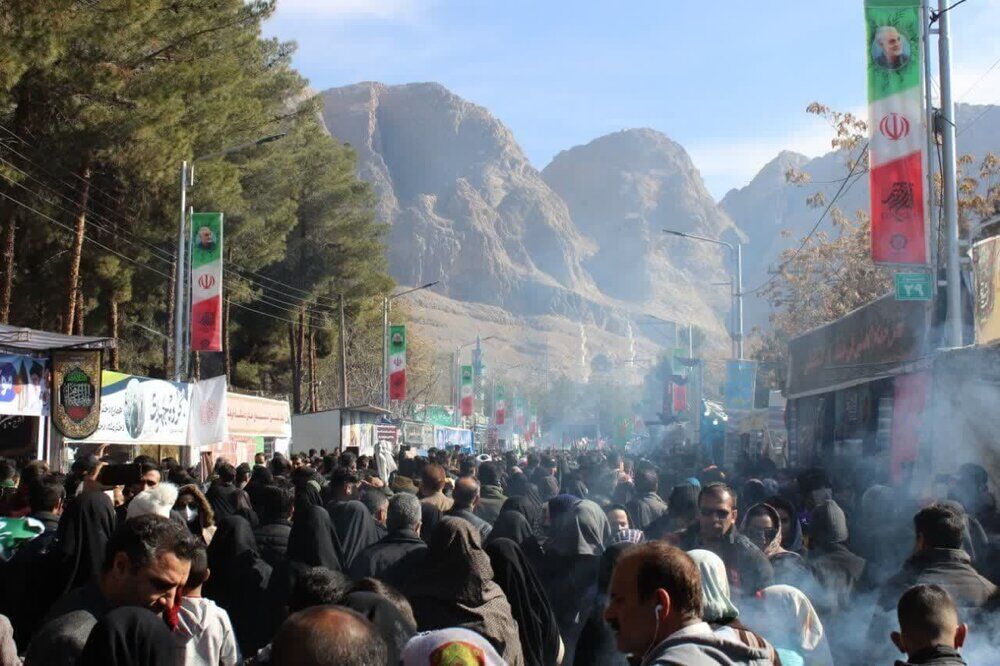 صدها هزار نفر در راهپیمایی شهادت سردار شرکت کردند