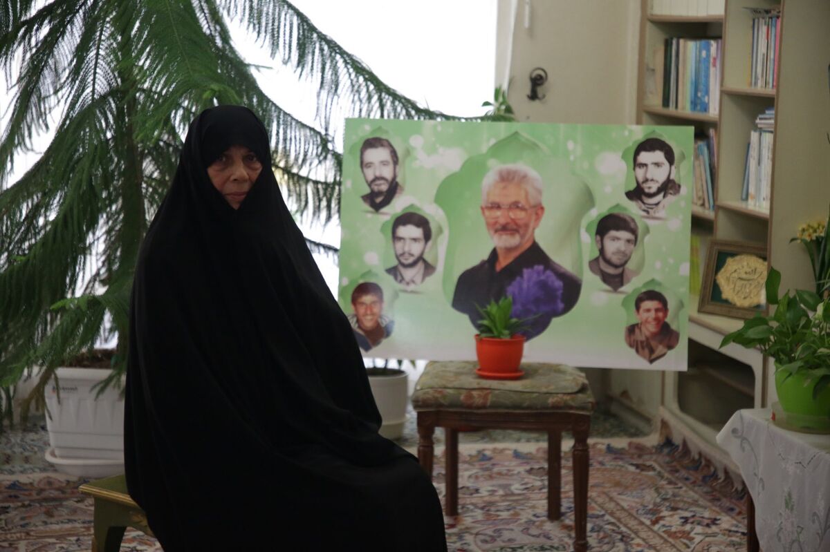 خادمی زائران امام هشتم(ع) با کوله‌بار خاطرات هشت شهید 