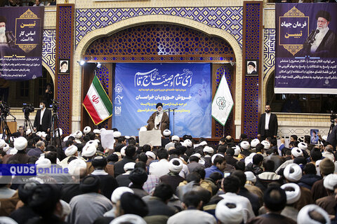 گزارش تصویری I تجمع حوزویان مشهد در پاسخ به اهانت نشریه فرانسوی