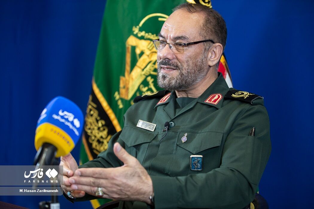 سردار رجبی: ایده گردانهای بومی متعلق به حاج احمد کاظمی بود/ ماجرای تسلیمنامه حزب منحله کردستان