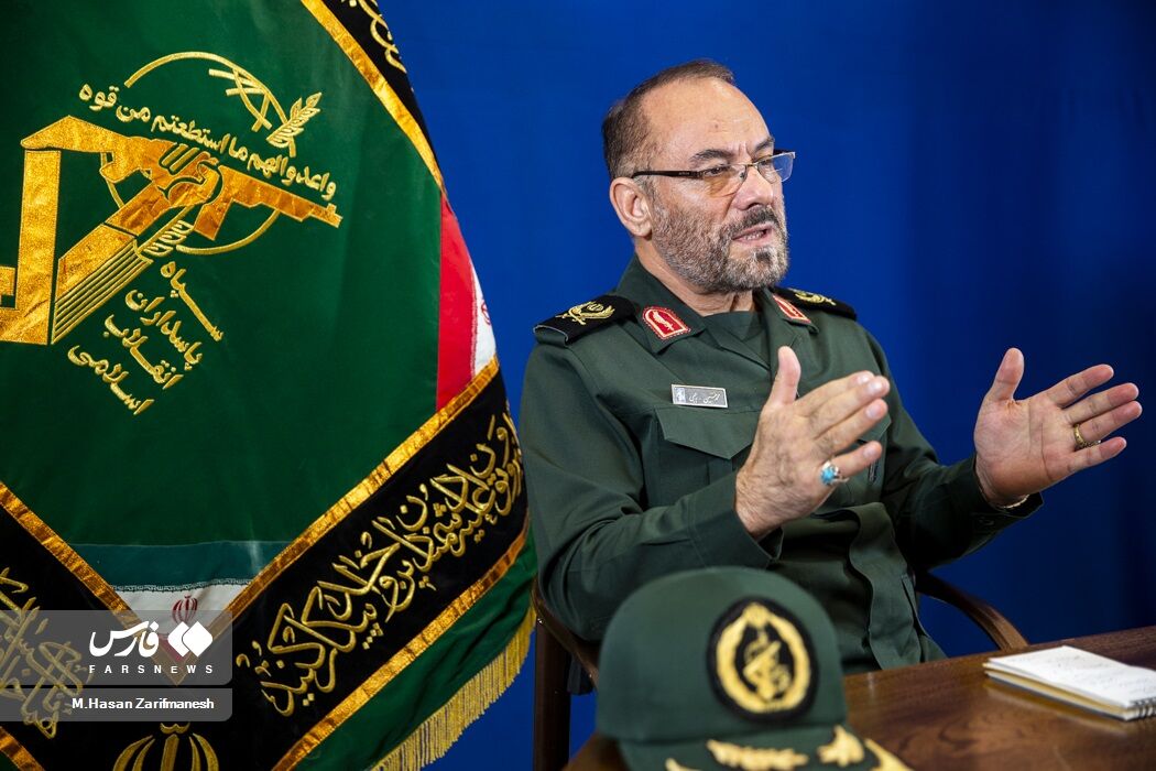 سردار رجبی: ایده گردانهای بومی متعلق به حاج احمد کاظمی بود/ ماجرای تسلیمنامه حزب منحله کردستان