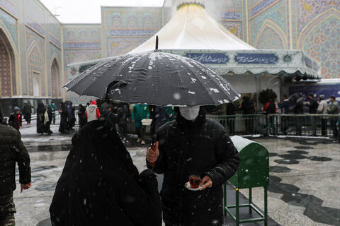 گزارش تصویری I بارش برف در حرم مطهر رضوی