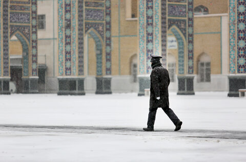 گزارش تصویری I بارش برف در حرم مطهر رضوی