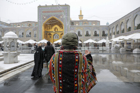 گزارش تصویری I بارش برف در حرم مطهر رضوی