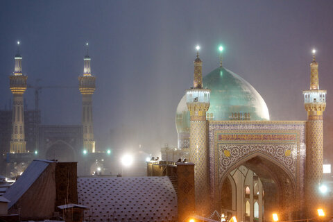 گزارش تصویری I بارش برف در حرم مطهر رضوی