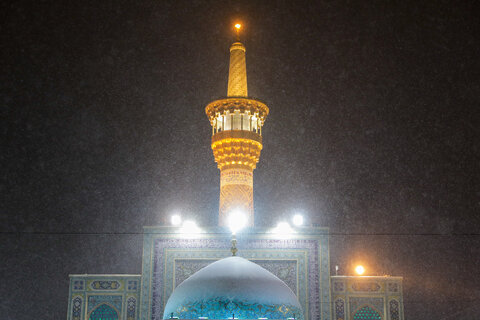 گزارش تصویری I بارش برف در حرم مطهر رضوی