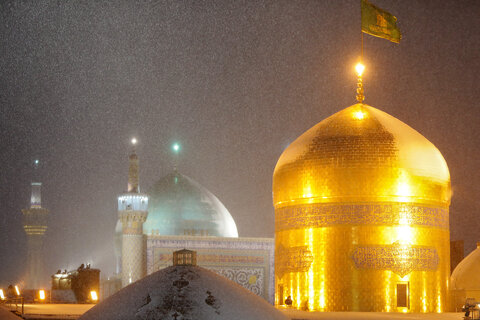 گزارش تصویری I بارش برف در حرم مطهر رضوی