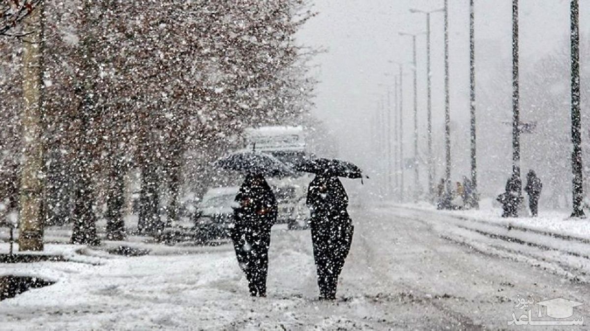 برف و لغزندگی کار ۱۴۰ شهروند مشهدی را به اورژانس کشاند