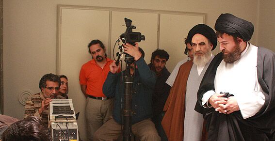 روح انقلاب در قاب سینما و تلویزیون/ مرور فیلمهای ساخته شده با موضوع زندگی امام خمینی (ره)