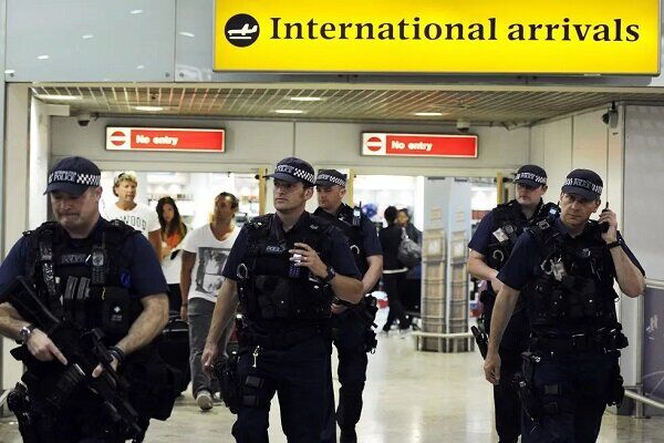 کشف اورانیوم در فرودگاه لندن؛ مظنون ۶۰ ساله بازداشت شد