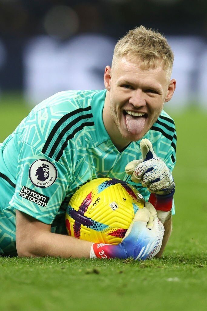 کتک خوردن دروازهبان آرسنال از هوادار تاتنهام!