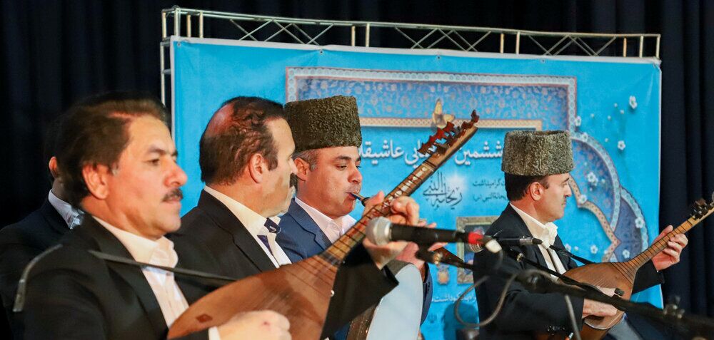 گردهمایی بزرگ عاشقلار آذربایجان شرقی برگزار شد/اهدای نشان درجه یک هنری به هنرمند پیشکسوت