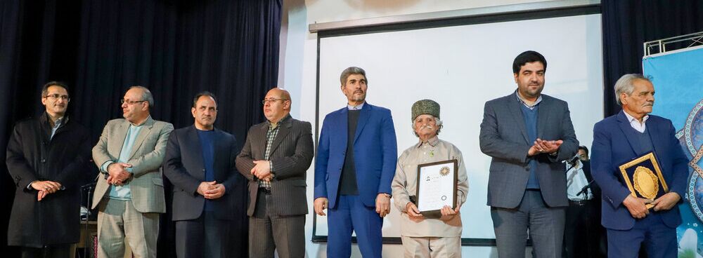 گردهمایی بزرگ عاشقلار آذربایجان شرقی برگزار شد/اهدای نشان درجه یک هنری به هنرمند پیشکسوت