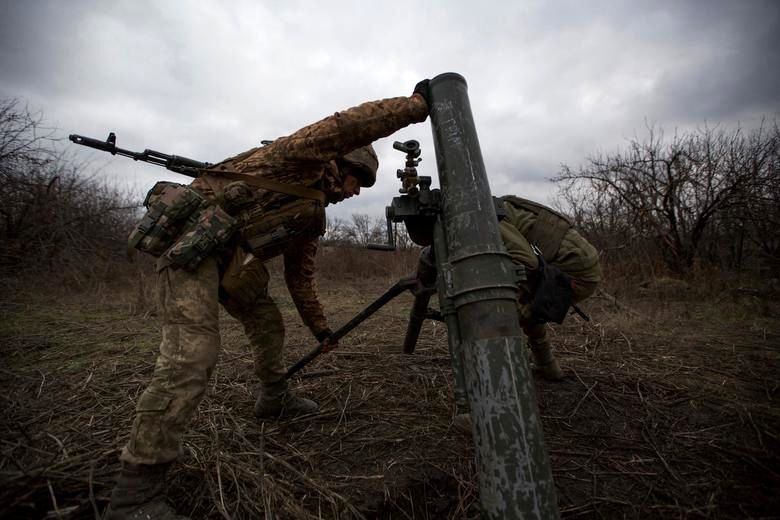 سیاستمدار فرانسوی: پاریس نباید تسلیحات نظامی در اختیار اوکراین قرار دهد