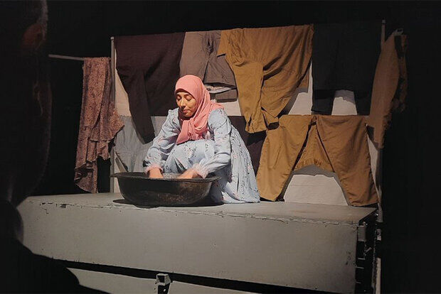 اجرای ۴ اثر صحنهای و ۸ نمایش خیابانی در دومین روز تئاتر ایثار