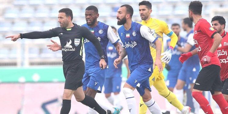 جدال در انزلی برای فرار از منطقه خطر