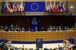 پارلمان اروپا خواستار تحریم رئیس‌جمهور و دادستان کل ایران شد