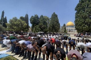 حضور ۷۵ هزار فلسطینی در مسجد الاقصی/ درگیری در نابلس و الخلیل