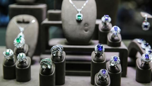 ترمز صادرات جواهرات، توقف رونق تولید 
