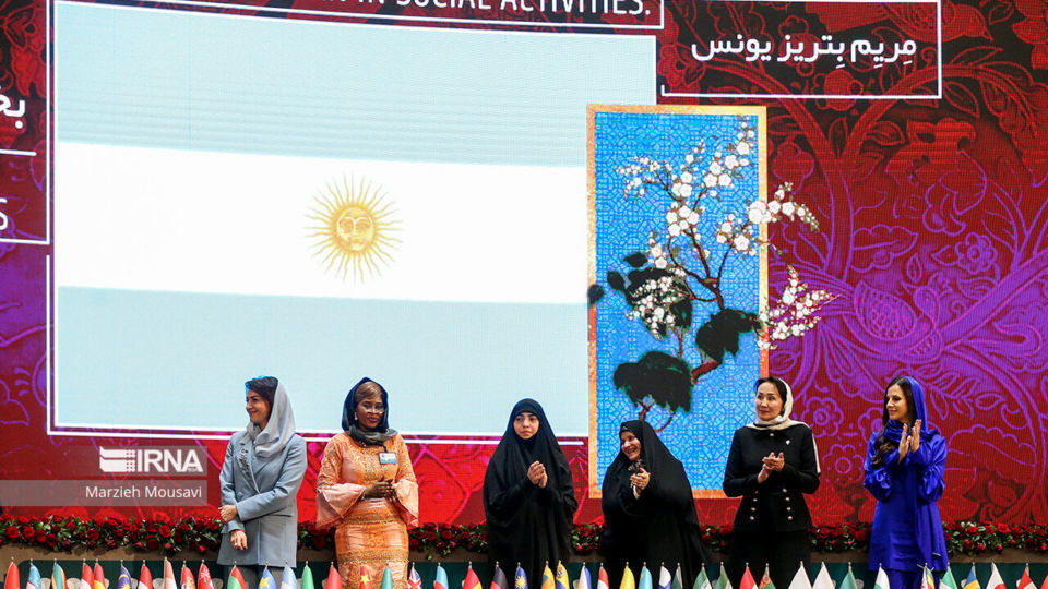 برندگان اولین کنگره زنان تاثیرگذار بین‌المللی چه کسانی بودند؟ + رزومه