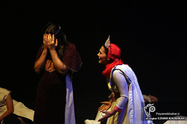 در پنجمین روز جشنواره تئاتر فجر کدام اجراها به صحنه می‌روند؟