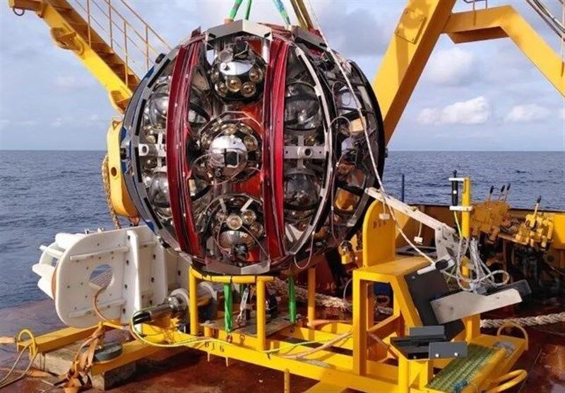 ساخت یک تلسکوپ نوترینو و استقرار در ۳ کیلومتری زیر دریا! + فیلم