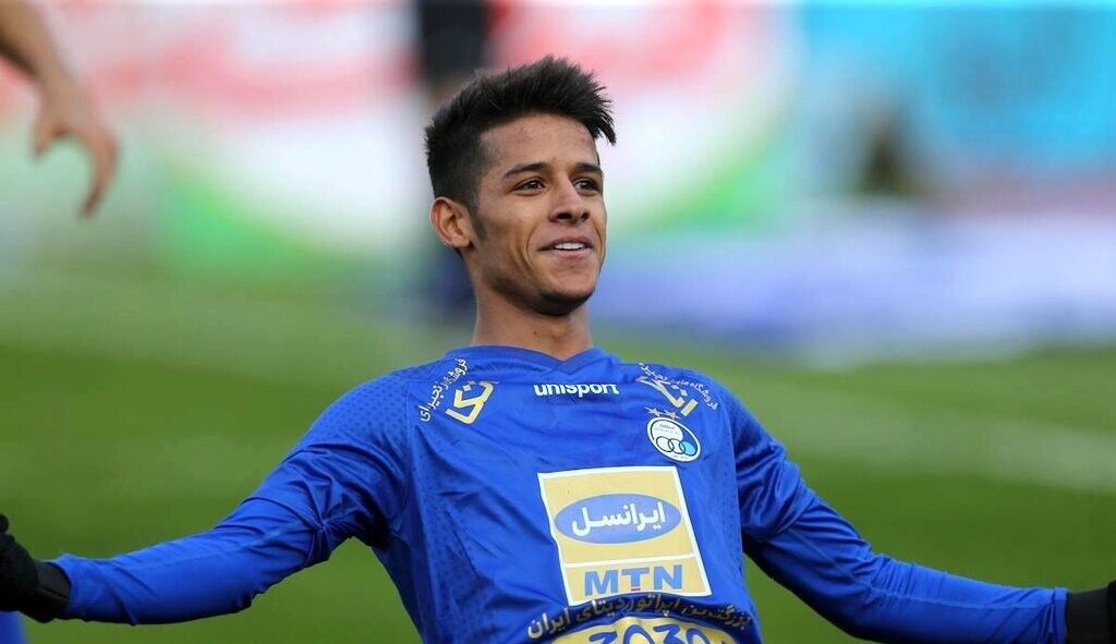 سایه محرومیت از دربی روی سر ستاره ساپینتو