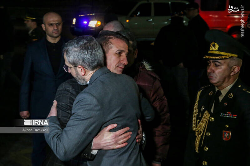 عکس/ انتقال مجروحان حادثه سفارت آذربایجان به باکو