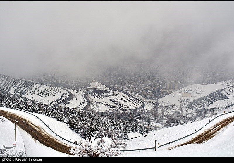 بارش سنگین برف در کردستان/ راه‌ ارتباطی ۹۰روستا مسدود شد