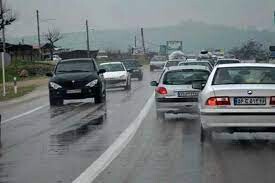 وزش باد شدید و بارش باران بیشتر جاده‌های اصلی خراسان رضوی را فرا گرفته است