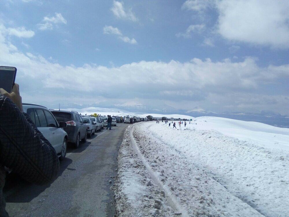 امدادرسانی هلال احمر به ۴۰۸ مسافر گرفتار در کولاک جاده های زنجان