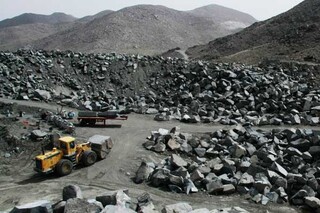 نبود حمل ریلی و جاده‌ای  مناسب مانع تولید سنگ آهن در معدن سنگان خواف