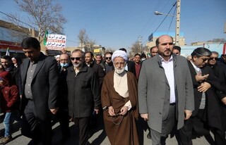 دری نجف آبادی: استکبار کور خوانده که بتواند ملت ایران را به زانو درآورد
