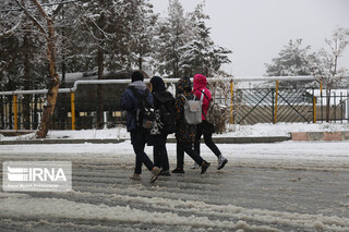 بارش برف موجب غیرحضوری شدن برخی مدارس اردبیل در روز یکشنبه شد