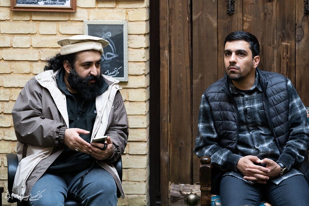 مداح شعرشناسی که روی مرز مداحی سنتی و روز حرکت میکند/ حنیف طاهری: بودجه نهادهای فرهنگی برای اهل بیت به جای هیأت کجا میرود؟