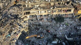 پلیس ترکیه ۸۷ نفر را به اتهام تشویش اذهان عمومی پس از زلزله بازداشت کرد