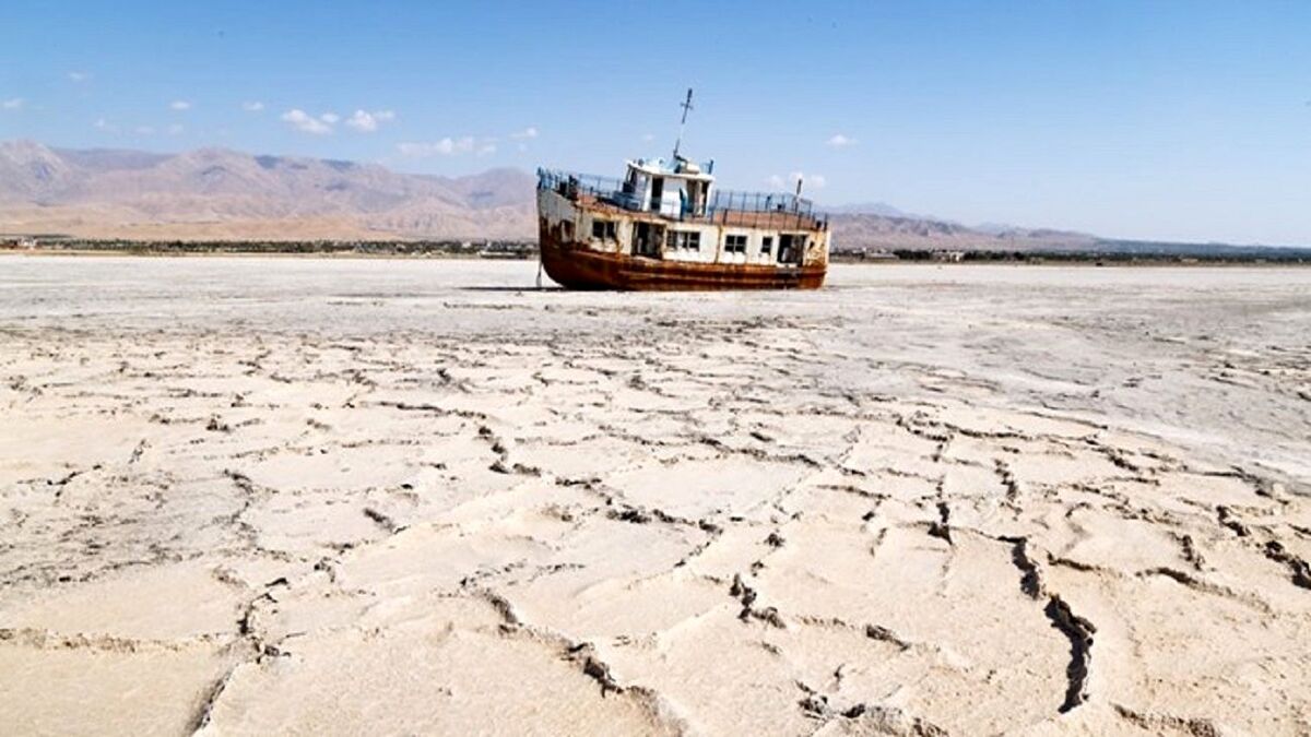 انتقال آب به دریاچه ارومیه تا پایان سال انجام می‌شود
