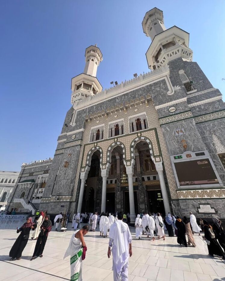 تجربه ناموفق سعودیها در جذب توریست زائر/ عربستان منطقه گردشگری مدرن با الهام از «کعبه» میسازد+فیلم