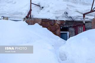 امدادرسانی به مردم در مناطق محصور در برف توسط ارتش