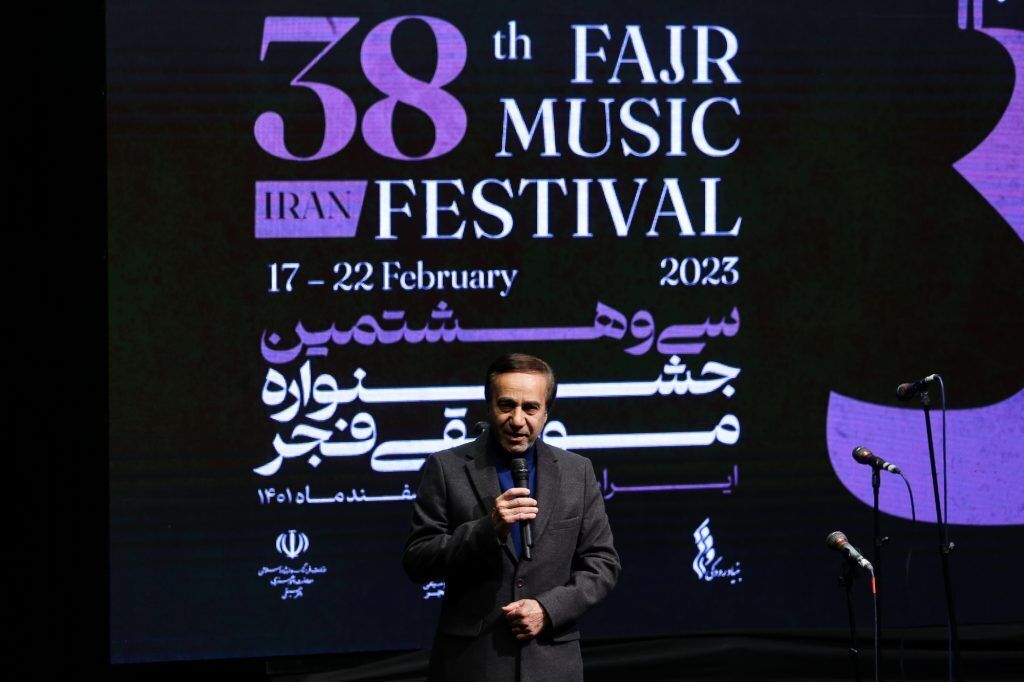 محمد گلریز: بخش اصلی موسیقی ما باید مختص انقلاب و سرود باشد