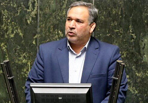 حسینی: سهمیه بنزین برای خانوارهای فاقد خودرو در گزارش تلفیق نیست