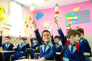 وعده‌ تحقق‌نیافته احیای امور تربیتی/ انتقاد کارشناسان از سنگینی بار آموزش نسبت به پرورش در مدرسه‌ها