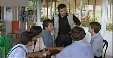 ناگفتههایی از حضور شهرام عبدلی در سریال خط قرمز | وقتی پنج جوان میخواستند فرار کنند...